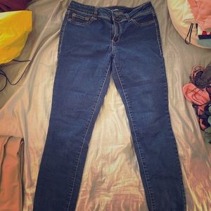 Maurices brand blue jeans